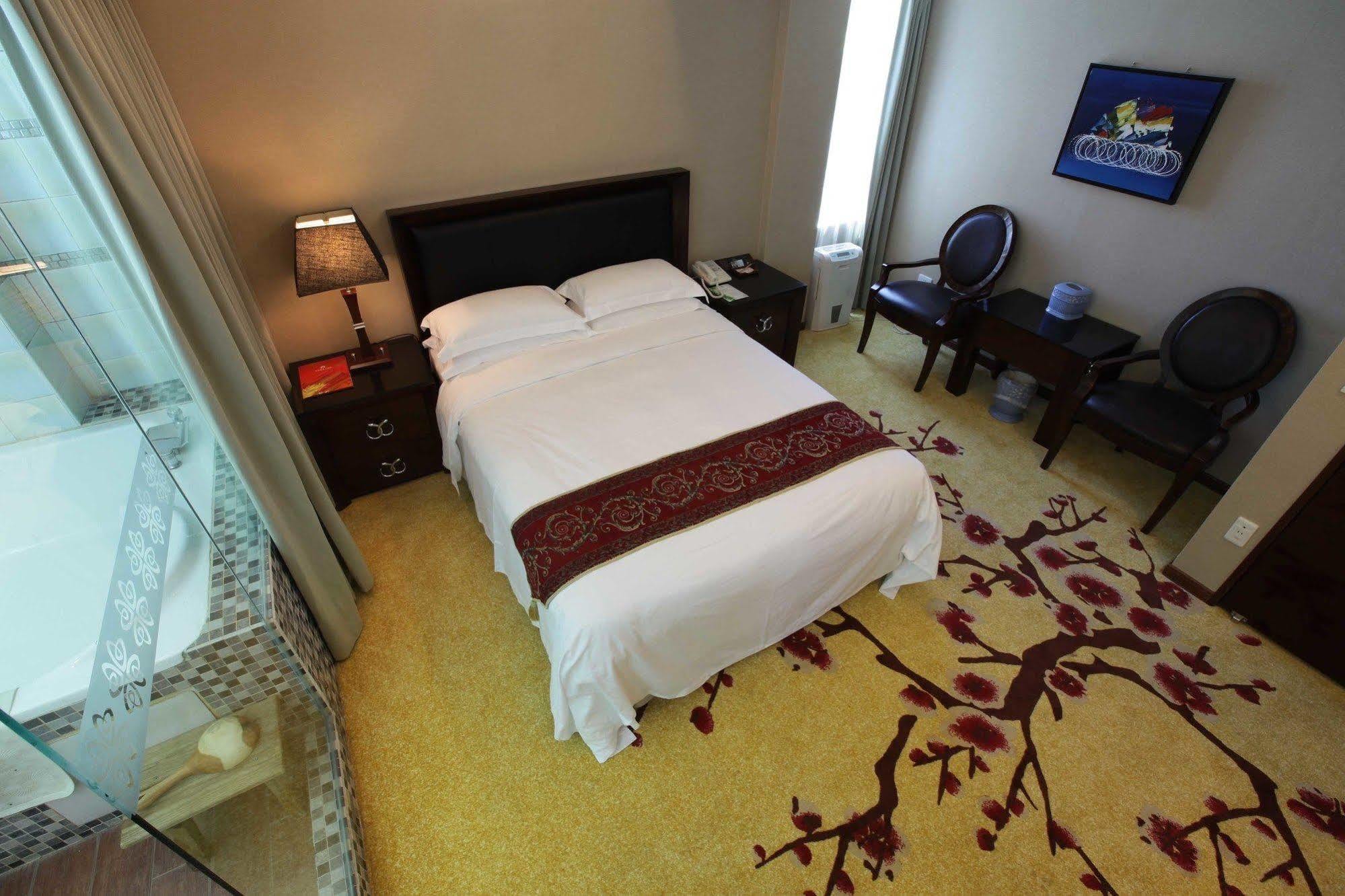 Yilan Art Spa Hotel מראה חיצוני תמונה