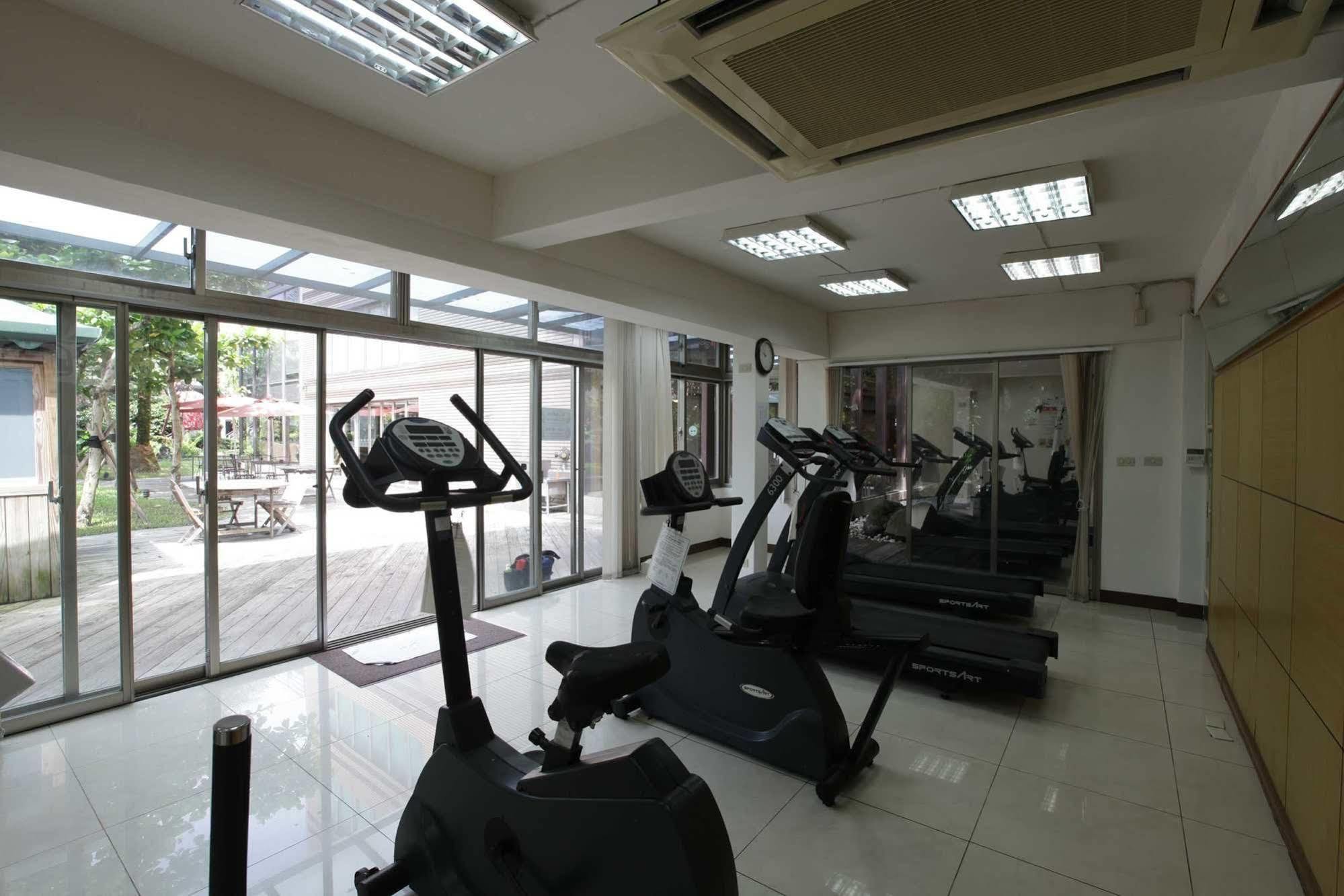 Yilan Art Spa Hotel מראה חיצוני תמונה
